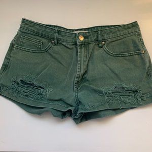 F21 Green Distressed Shorts Size 28 🌲